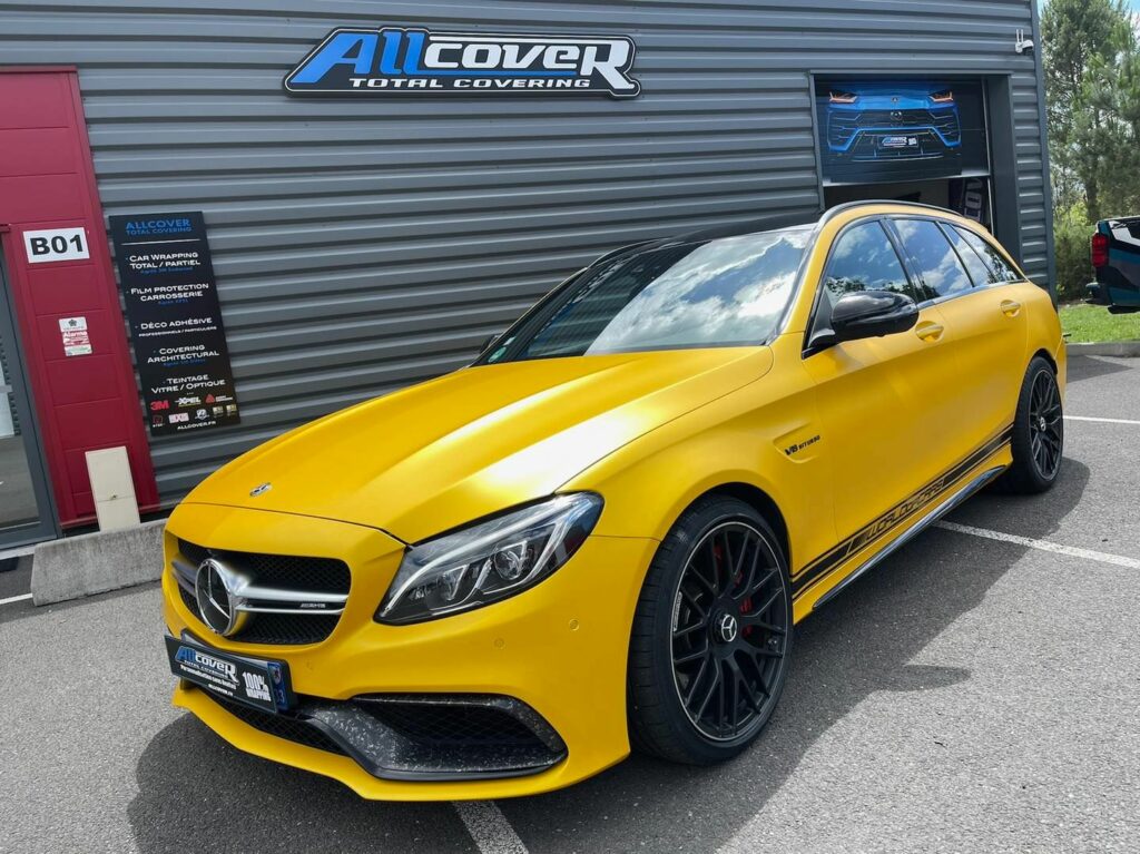 Mercedes AMG C63S – Omega Skinz Jaune Satin