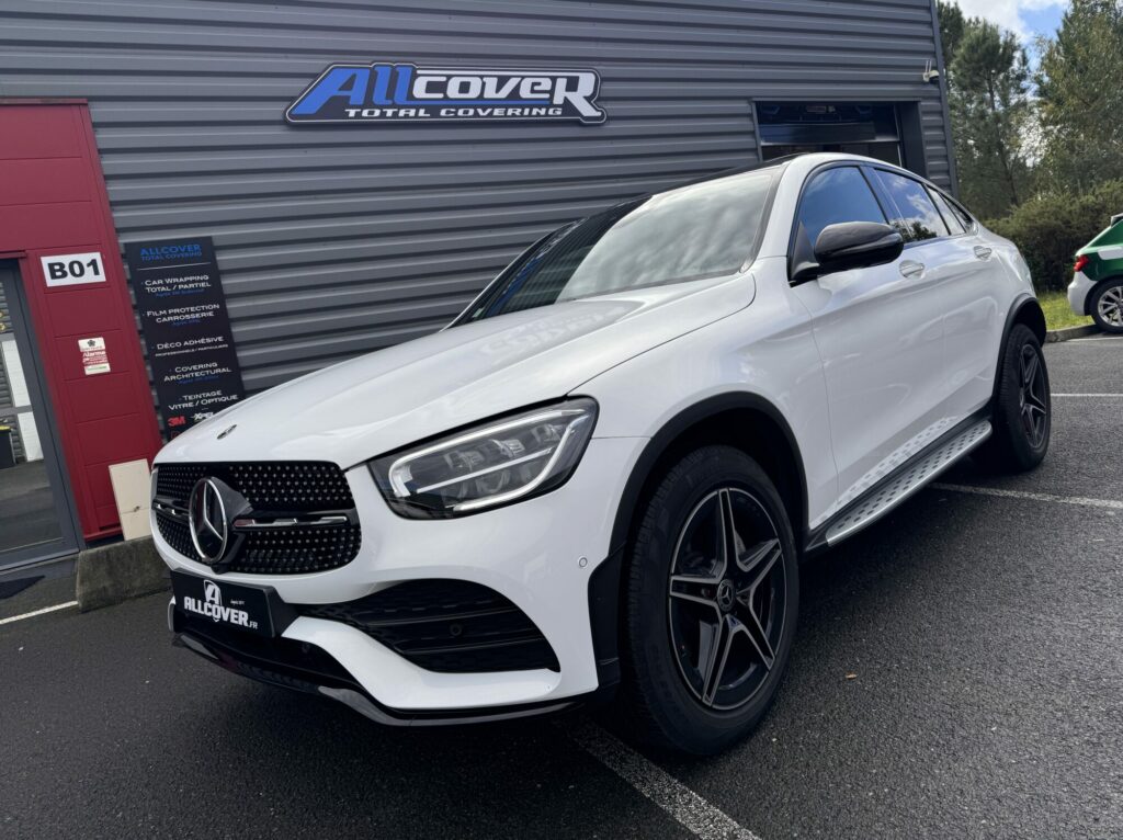Mercedes GLC 300e – 3M Gloss White Gold Sparkle