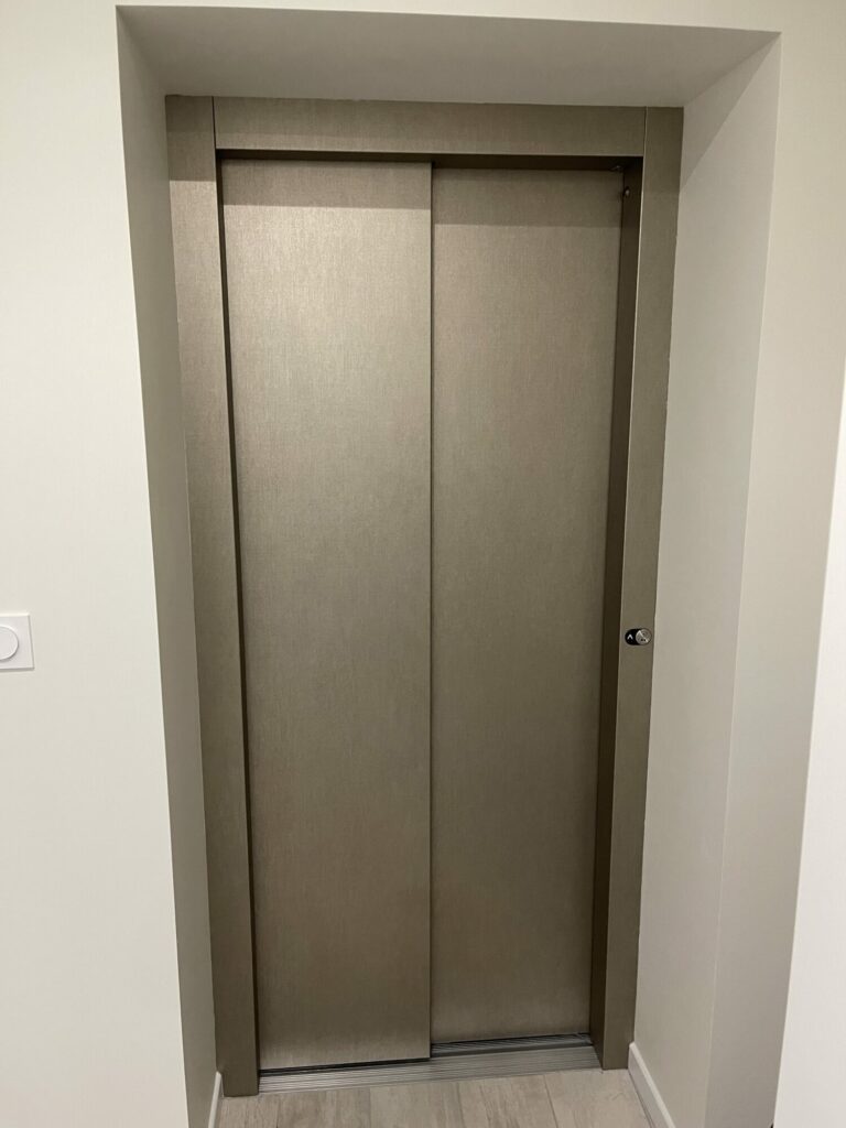Portes ascenseurs – 3M Di-Noc Textile