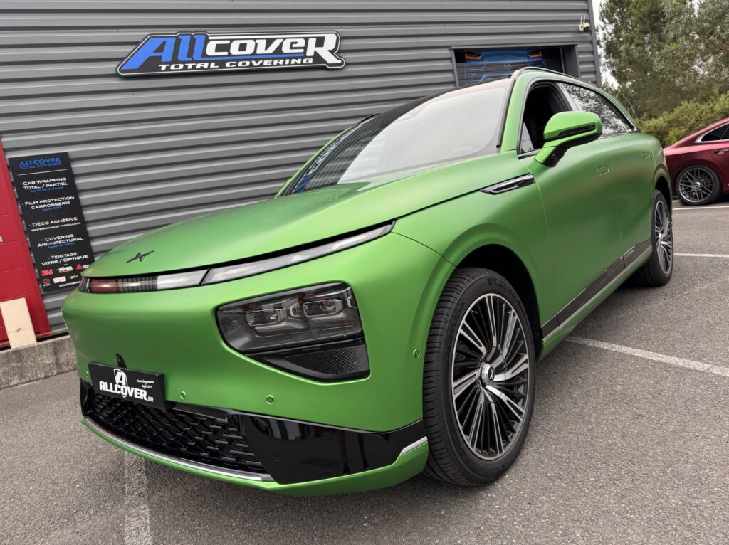 Xpeng G9 – Arlon Satin Scream Green